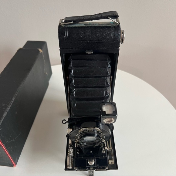 Kodak Black Vintage Camera - Picture 4 of 9